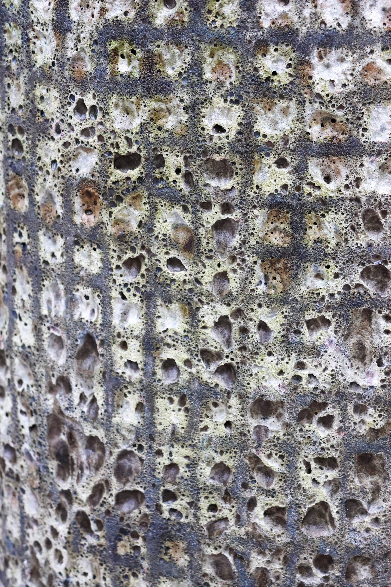 Escada Tall Planter Fossil Grey